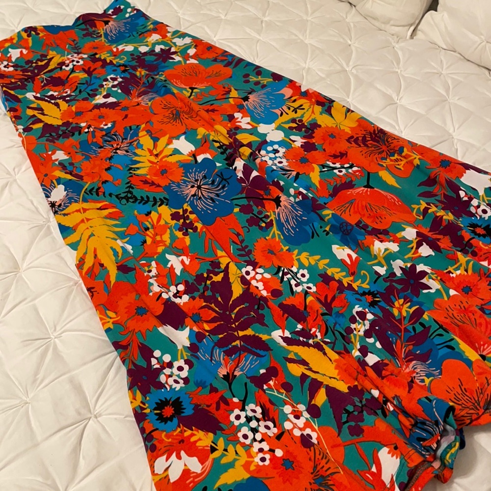 LuLaRoe Maxi skirt in bright florals size XS